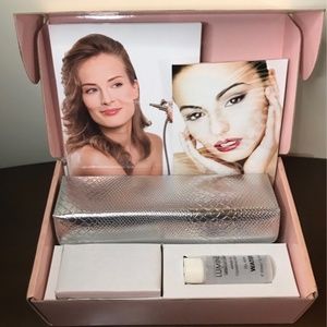 👀 Luminess Air Airbrush System Silver Case.New